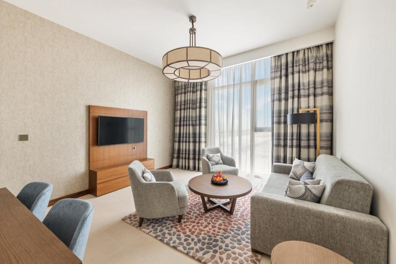 Staybridge Suites Dubai Al-Maktoum Airport By Ihg Exterior photo